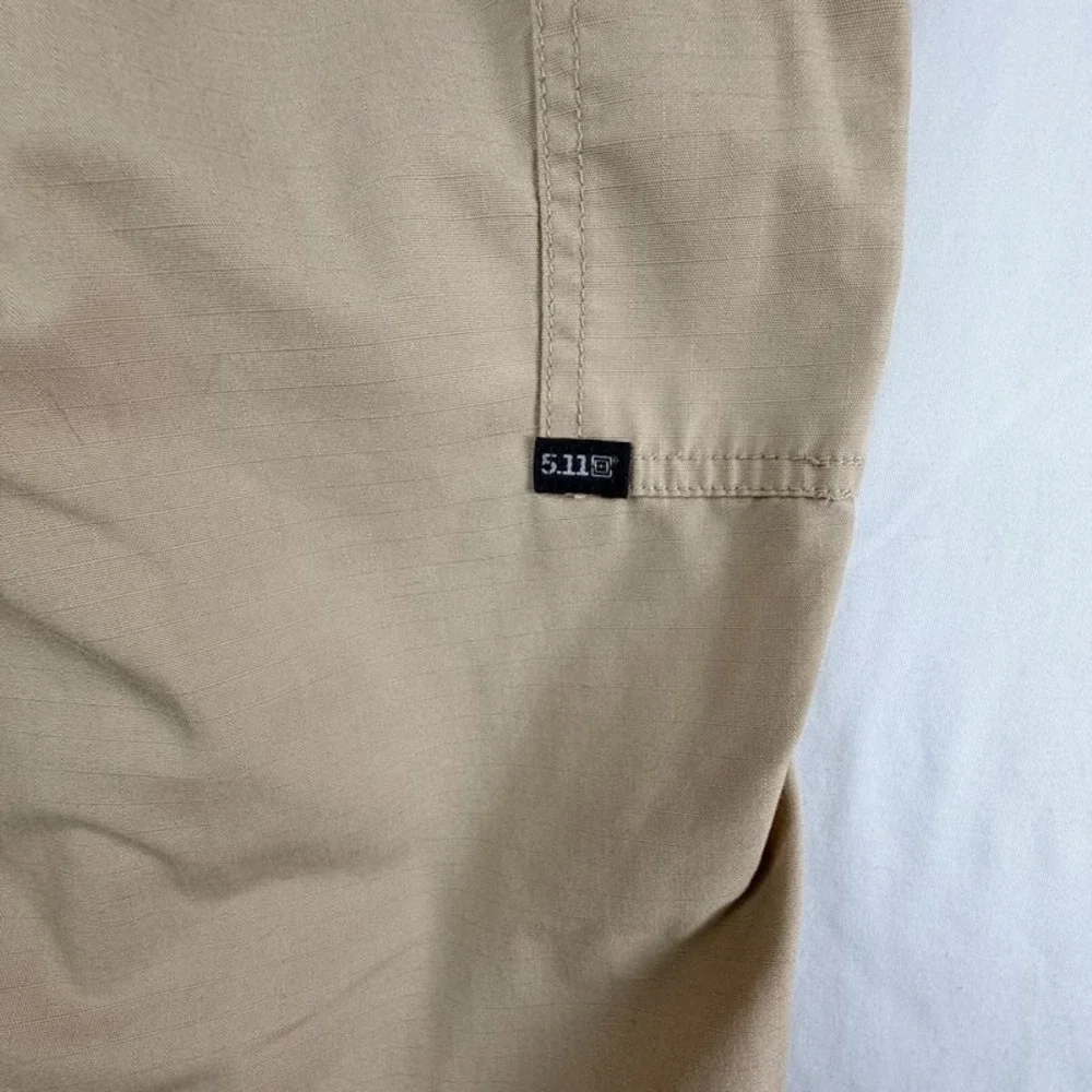5.11 Tactical Series Mens 34x32 Khaki Tan Ripstop Cargo Pants Style 74273